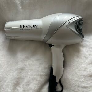 Revlon 1875W Ceramic Ionic Hair Dryer in White